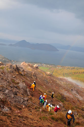 洞爺湖に虹.jpg