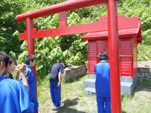 0703エンルム神社.gif