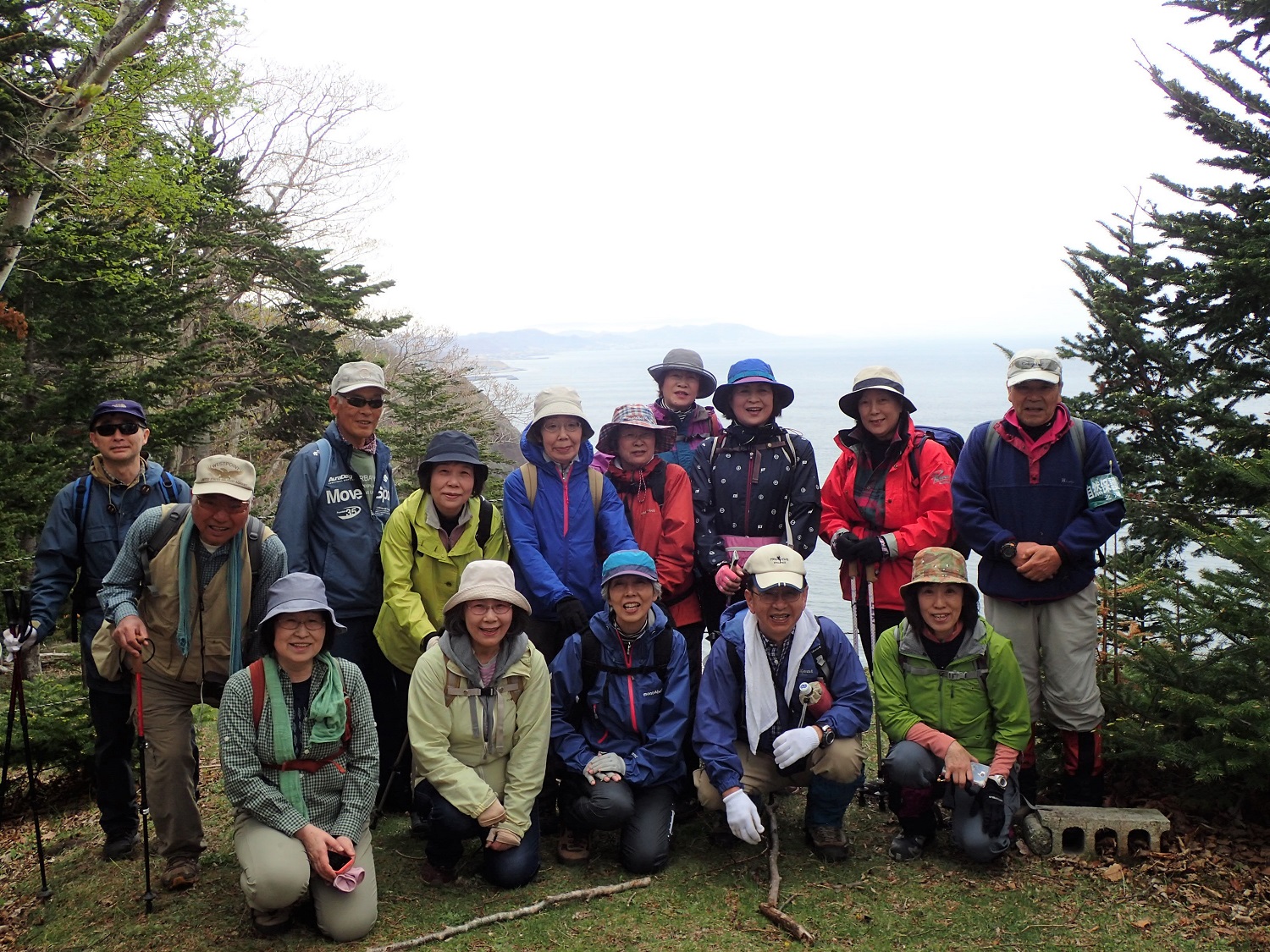 http://www.apoi-geopark.jp/blog/P5131161.JPG
