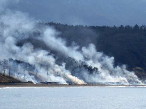 アポイ下の野焼きアップ.jpg