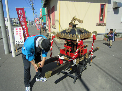 例大祭_本町3子ども神輿_鳥井.jpg