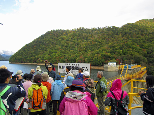紅葉ツアー_幌満ダム.jpg