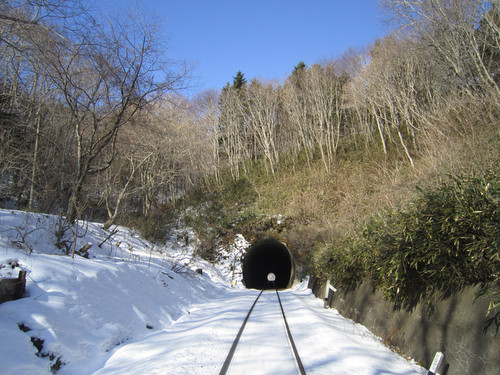 線路のトンネル.jpg