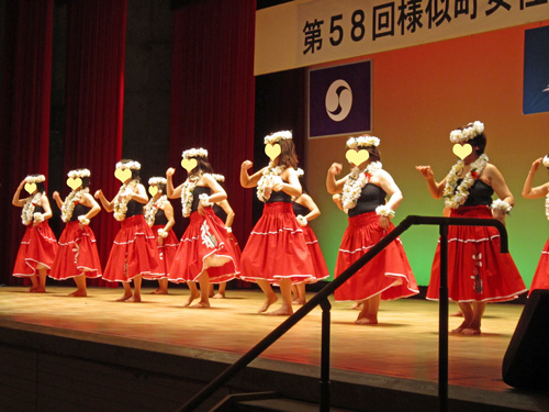 女性大会_フラダンス.jpg
