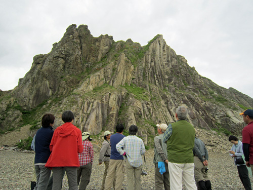 山遊会_エンルム板状節理.jpg