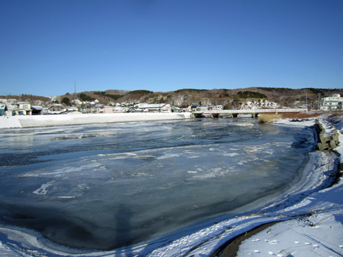 様似川河口_結氷.jpg