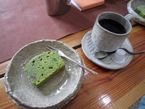かんらん岩ケーキ&コーヒー.jpg