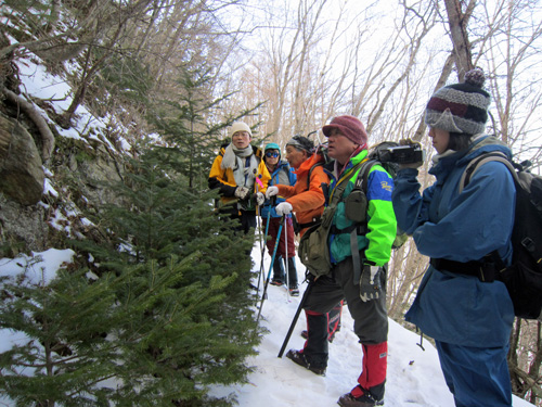 冬登山_丹羽さんガイド.jpg