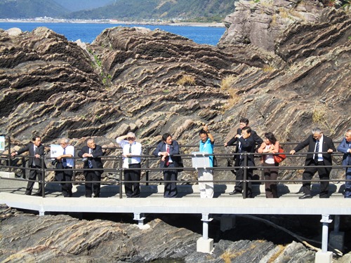 http://www.apoi-geopark.jp/blog/img/2014/%E5%AE%A4%E6%88%B8_%E3%82%BF%E3%83%BC%E3%83%93%E3%83%80%E3%82%A4%E3%83%881.jpg