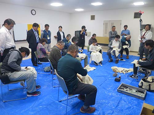 石器作りデモンストレーション